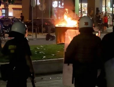 Ομάδες περιθωριακών κάνουν έλεγχο ταυτοτήτων - Σύντομα και στο... σπίτι σας - Συγκρούσεις αλλοδαπών στη Θεσ/κη
